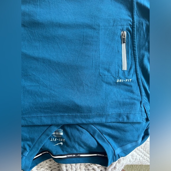 Nike- Dri- Fit Nike Running Shirt- Size Medium - Picture 5 of 5